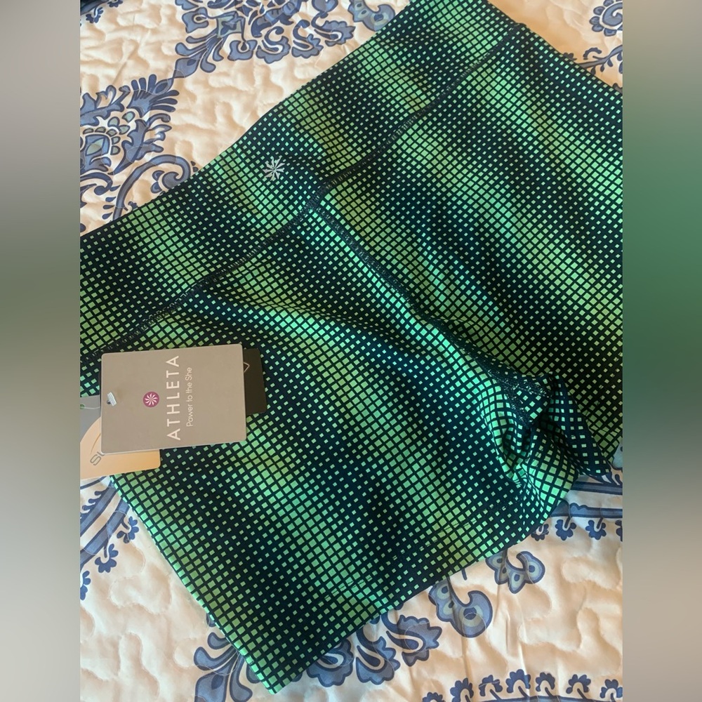Athleta chaturanga shortie